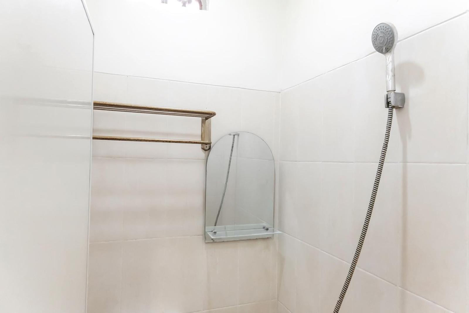 Mono Coliving Benhil, Pusat Rumah tetamu Jakarta